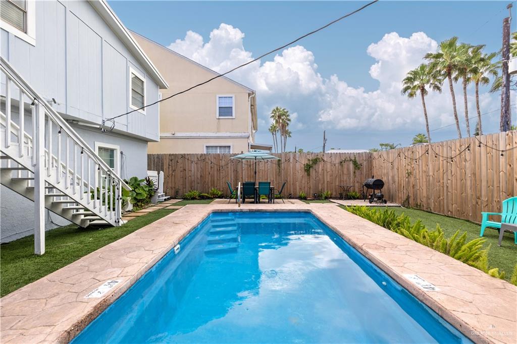 Photo 16 of 200 Retama Street