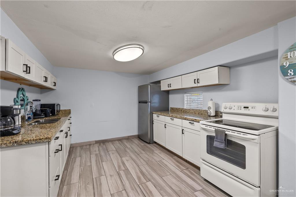 Photo 19 of 200 Retama Street