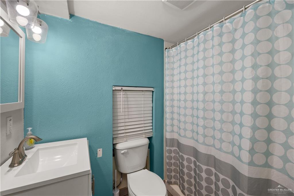 Photo 22 of 200 Retama Street