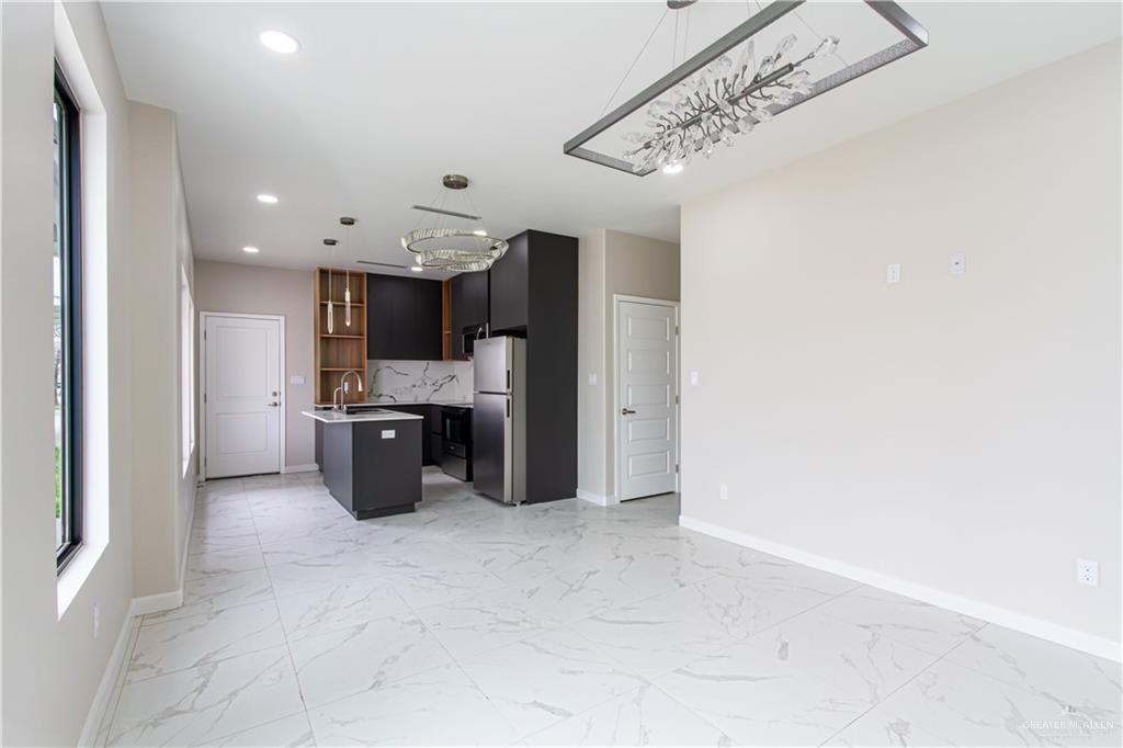 Photo 3 of 4208 Hummingbird Avenue #68