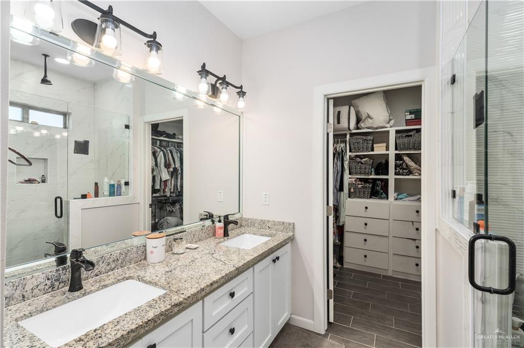 Photo 6 of 1513 Zenith Drive