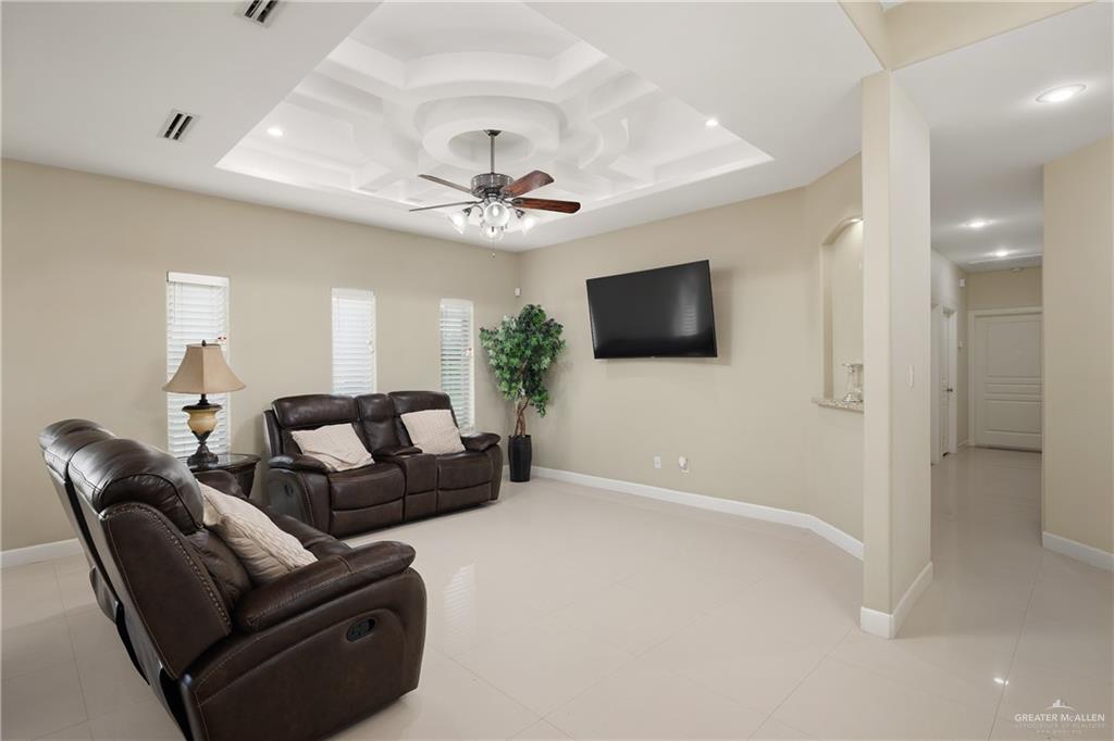 Photo 4 of 1505 Yarely Street