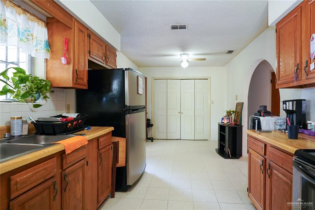 Photo 10 of 2803 Minnie Avenue
