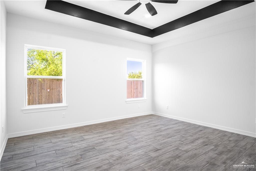 Photo 9 of 3625 Diamondhead Avenue