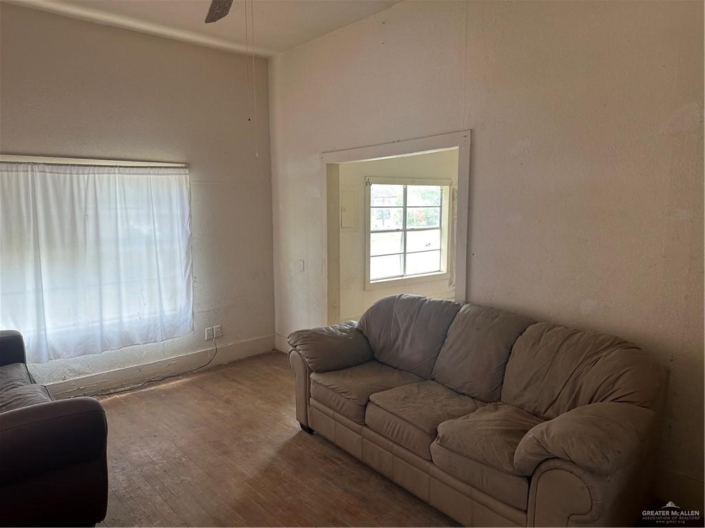 Photo 4 of 490 Corral Street