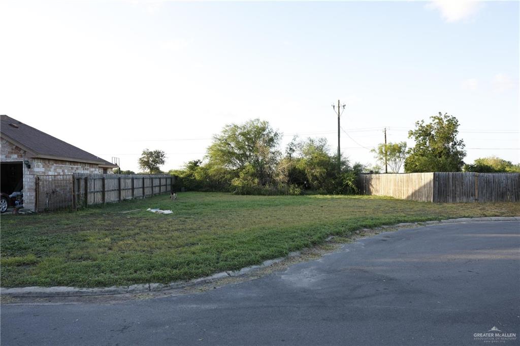 Photo 3 of 2615 Lincoln Avenue