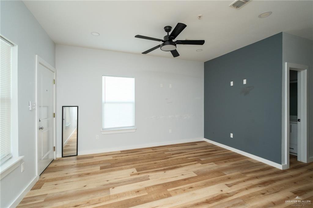 Photo 3 of 1207 Kennedy Street