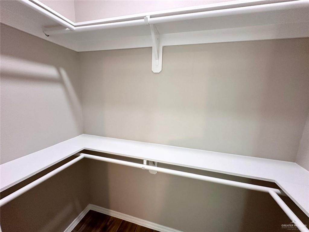 Photo 7 of 3908 Walnut Avenue #2