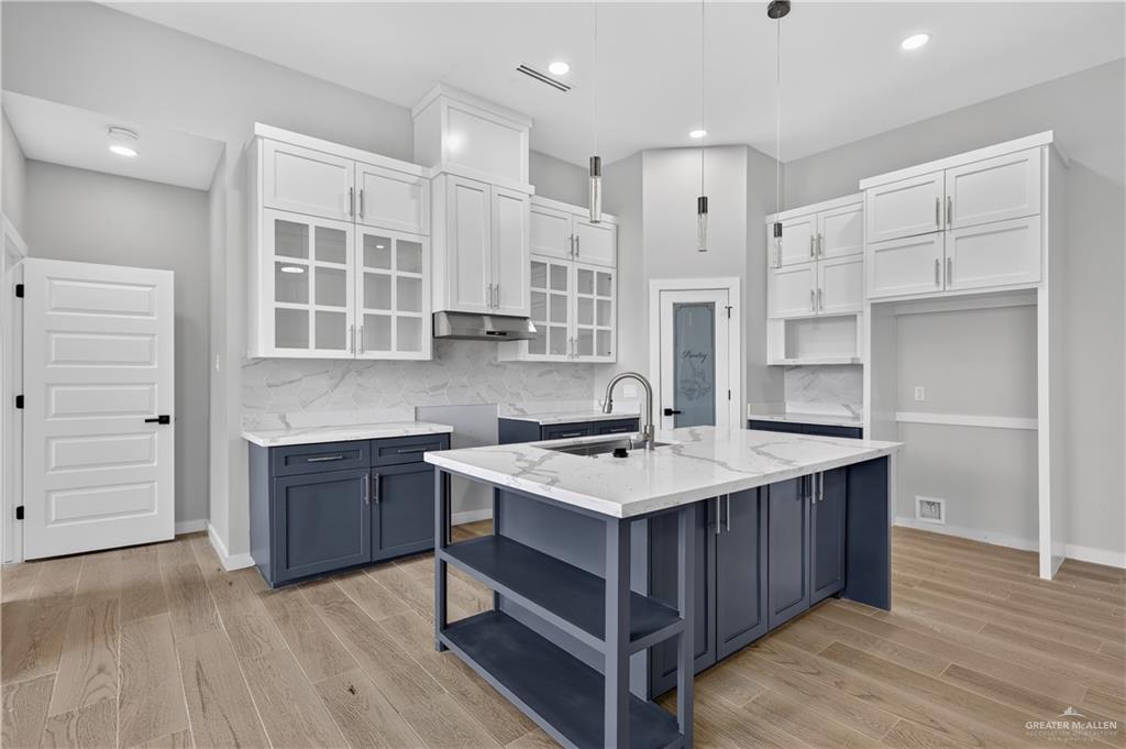 Photo 8 of 3816 Revilla Street