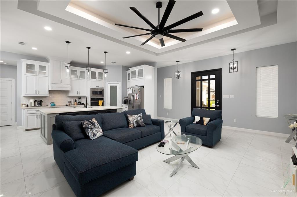 Photo 4 of 1109 Lorelai Drive