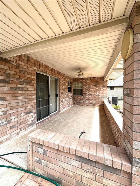 Photo 8 of 418 Capricorn Street