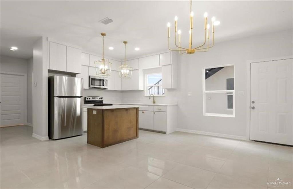 Photo 3 of 4126 Heron Avenue #123