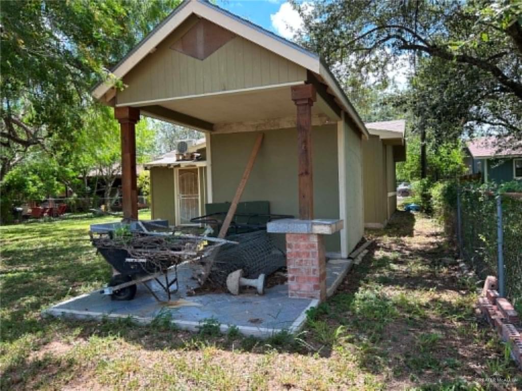 Photo 16 of 1104 Esperanza Road