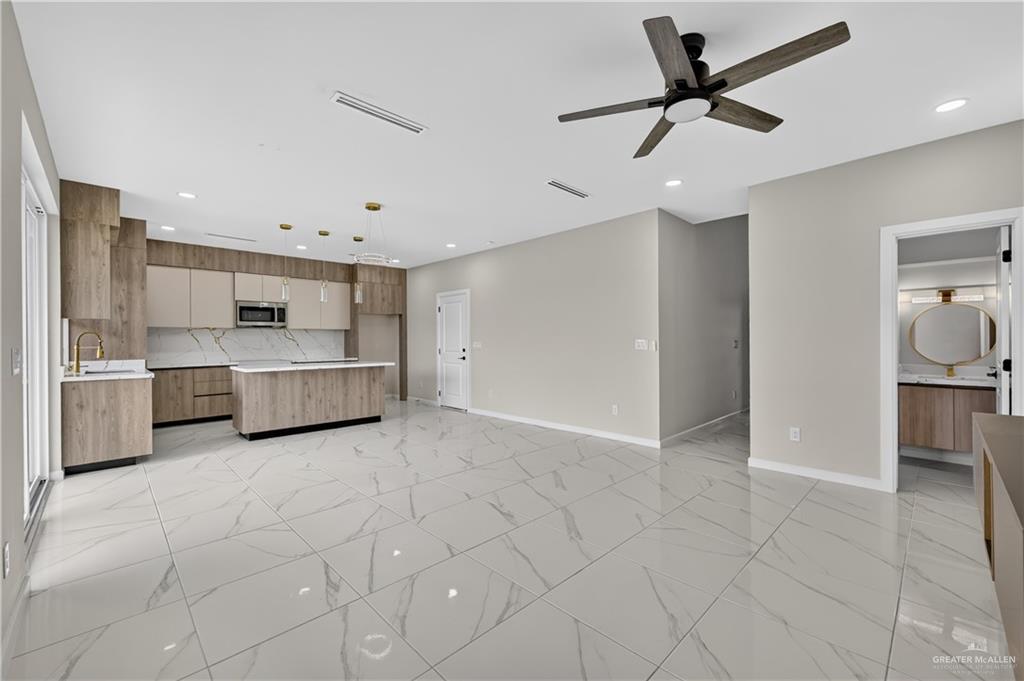 Photo 6 of 3411 K Lane