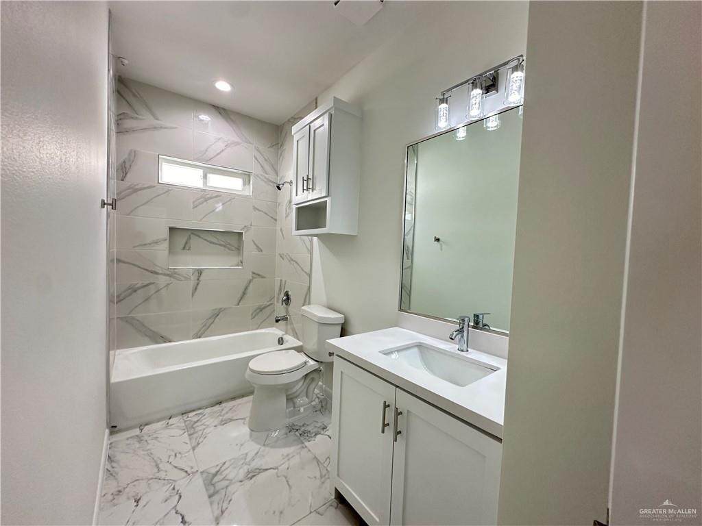 Photo 12 of 2405 San Andrea Street #4
