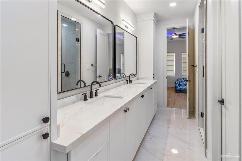 Photo 15 of 202 Stonegate Drive