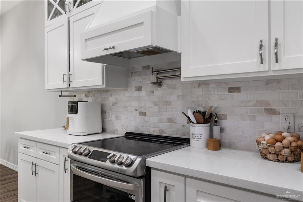 Photo 7 of 7818 Drury Lane