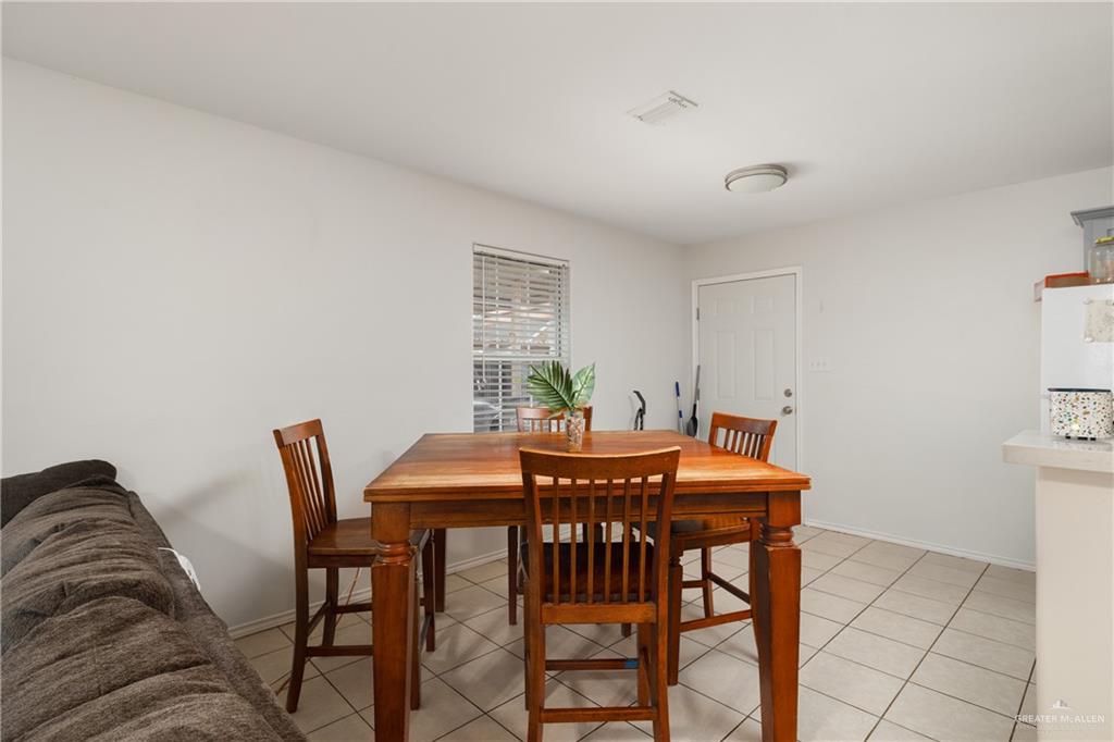 Photo 5 of 1609 Nassau Street