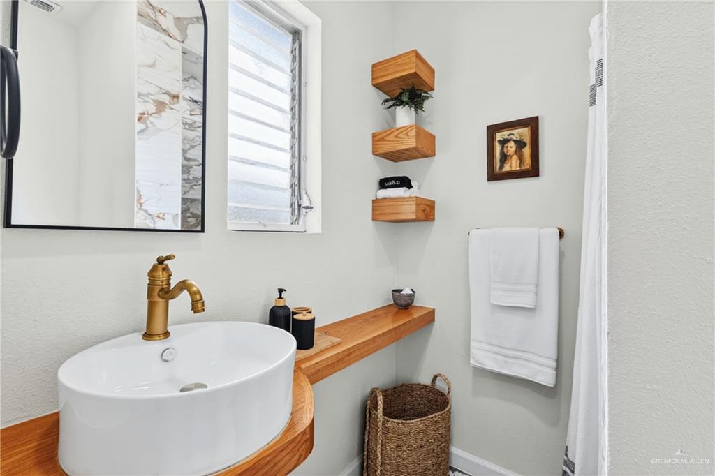Photo 17 of 1811 5th Street