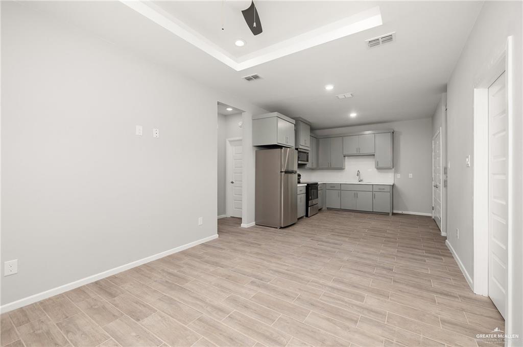 Photo 9 of 1601 Hyatt Avenue #10