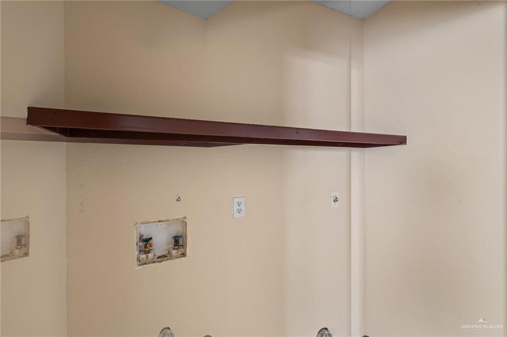 Photo 11 of 411 Date Palm Street