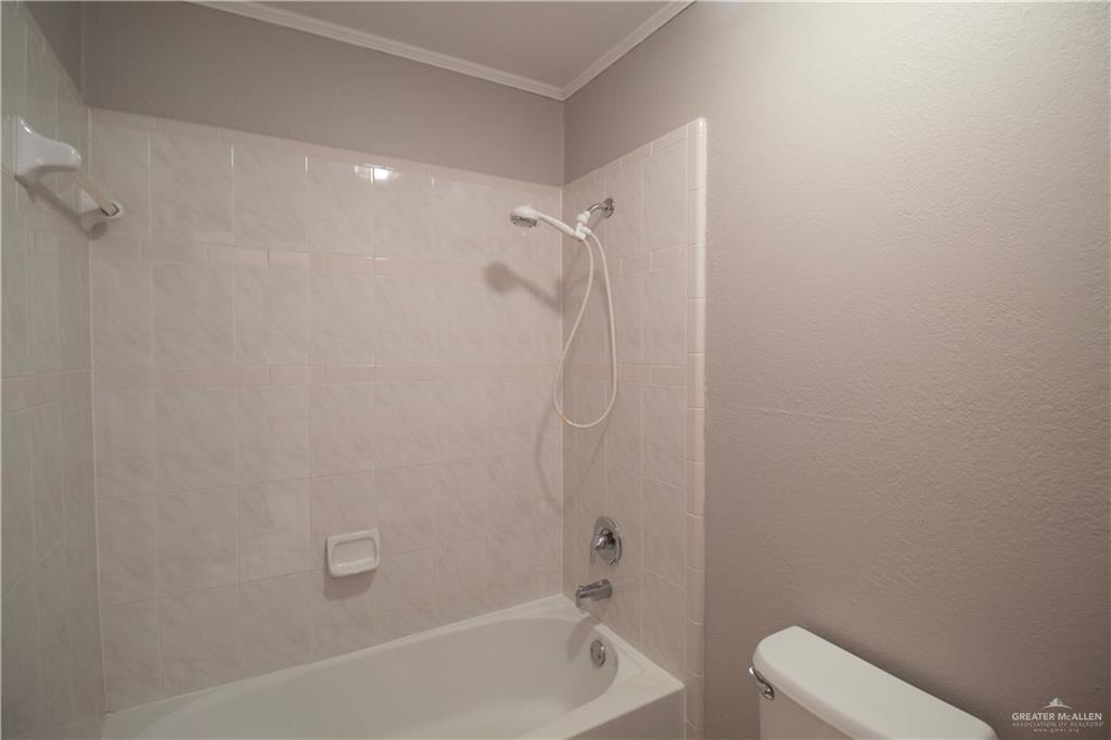 Photo 20 of 2105 Emory Avenue