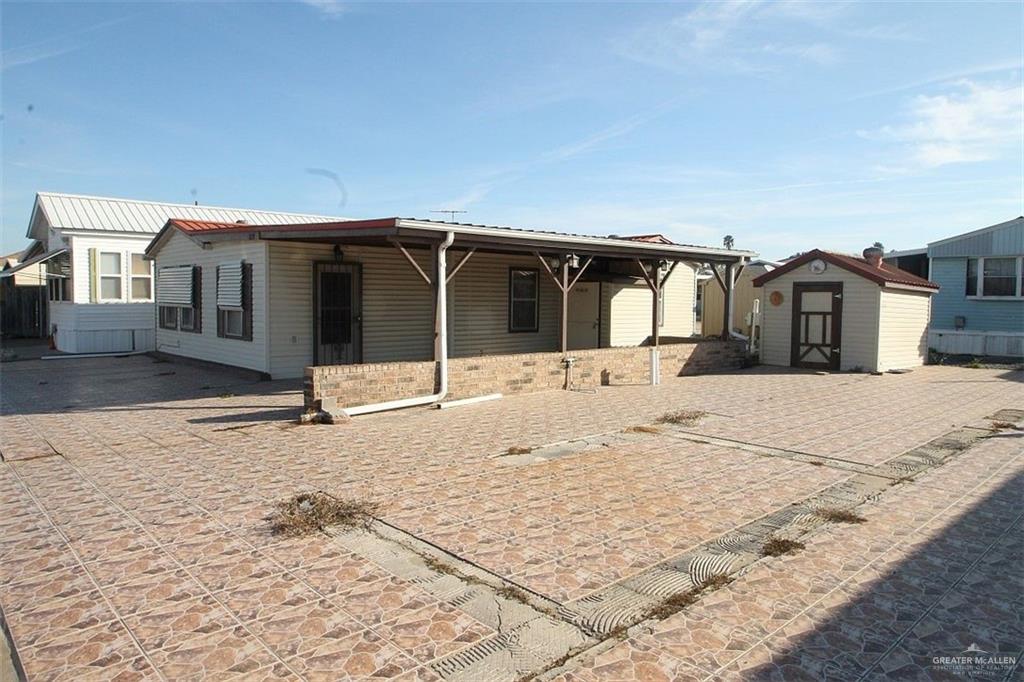Photo 1 of 176 Tranquility Lane, Donna