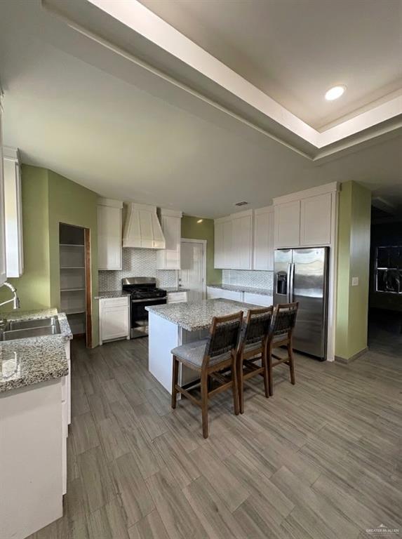 Photo 4 of 1915 Mirasol Drive