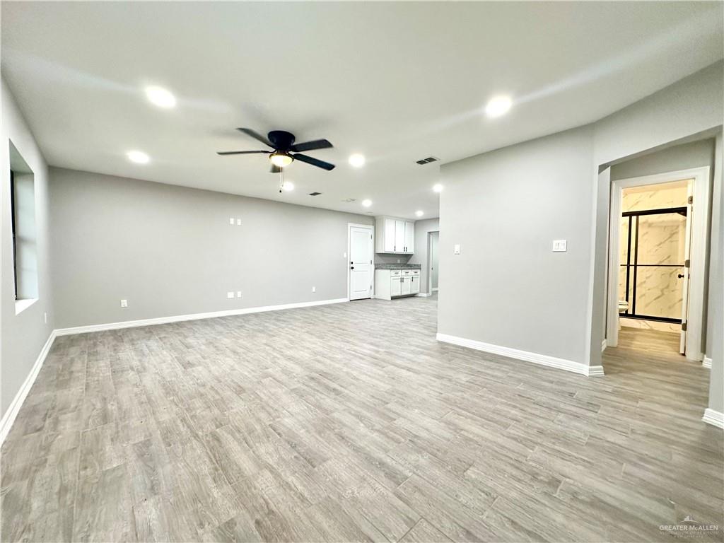 Photo 3 of 406 10th Street