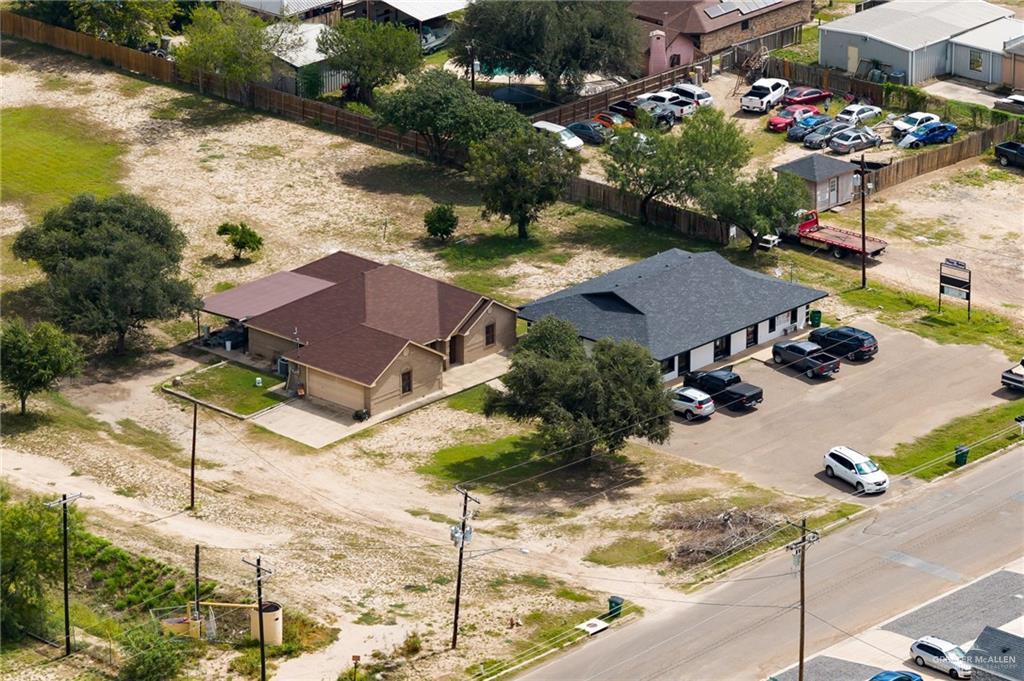 Photo 17 of 906 Veterans Boulevard