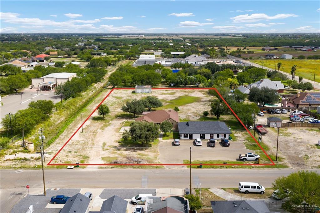 Photo 2 of 906 Veterans Boulevard