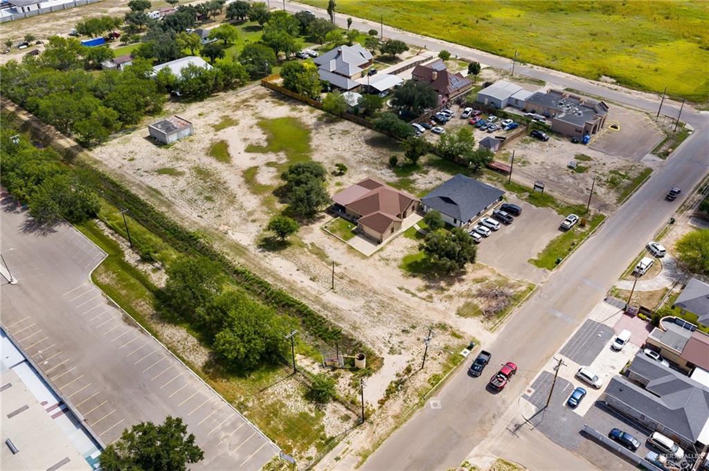 Photo 21 of 906 Veterans Boulevard