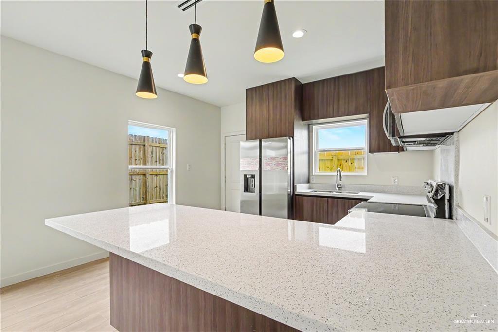 Photo 6 of 5800 Ozark Avenue #3