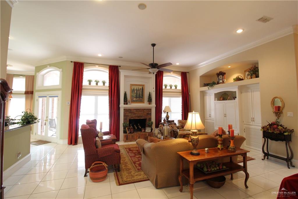 Photo 6 of 2404 Durango Drive
