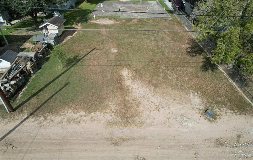Photo 3 of 2021 Mexico Avenue