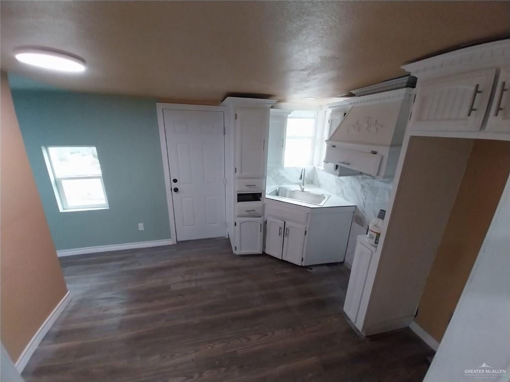 Photo 13 of 5108 Urbina Street