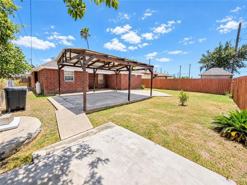 Photo 13 of 119 Trosper Boulevard