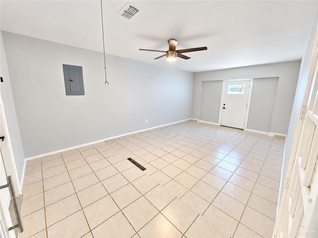 Photo 7 of 119 Trosper Boulevard