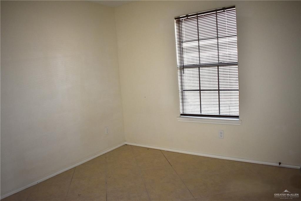 Photo 13 of 301 Albatross Avenue