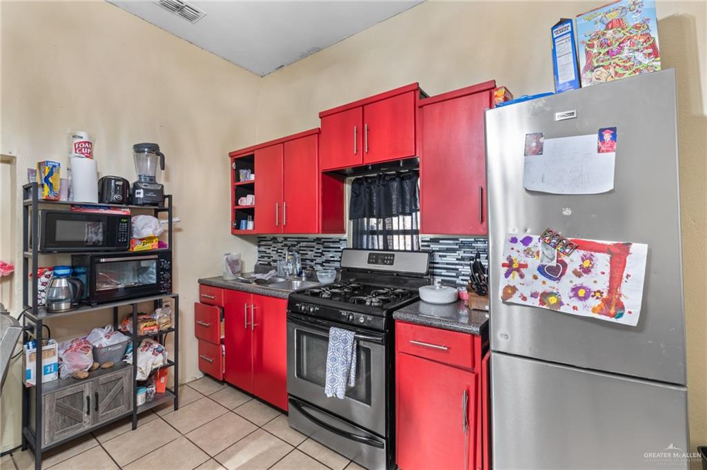 Photo 9 of 8130 Grindela Street