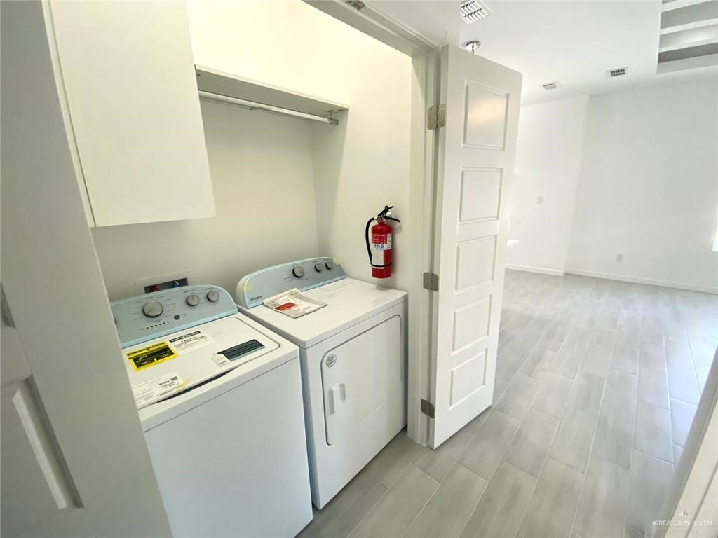 Photo 6 of 1625 Marlin Street #1