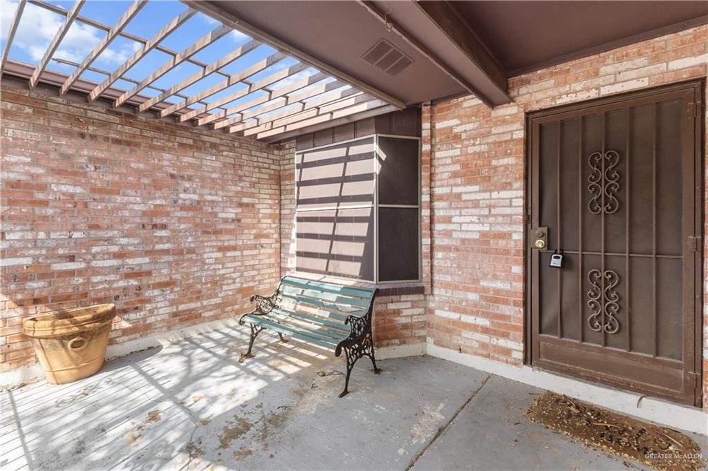 Photo 4 of 1222 Doe Street