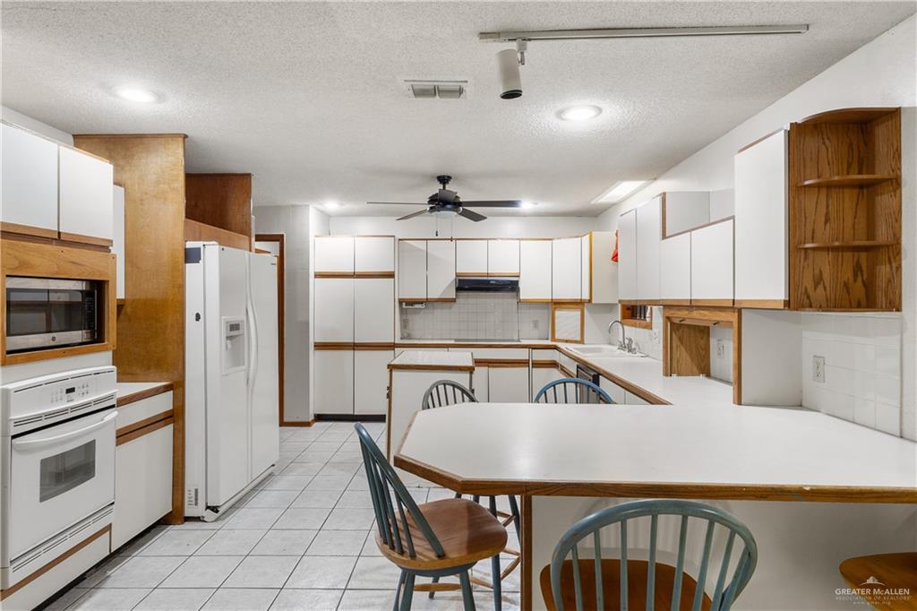 Photo 7 of 1222 Doe Street