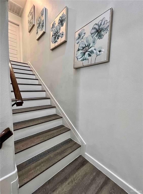 Photo 19 of 1300 Pineridge Avenue #1