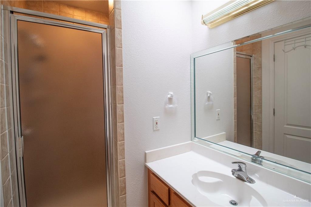 Photo 19 of 1224 Peking Street