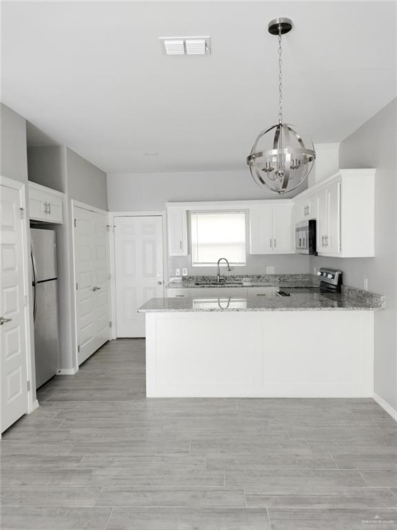 Photo 5 of 1916 Redbud Lane #4