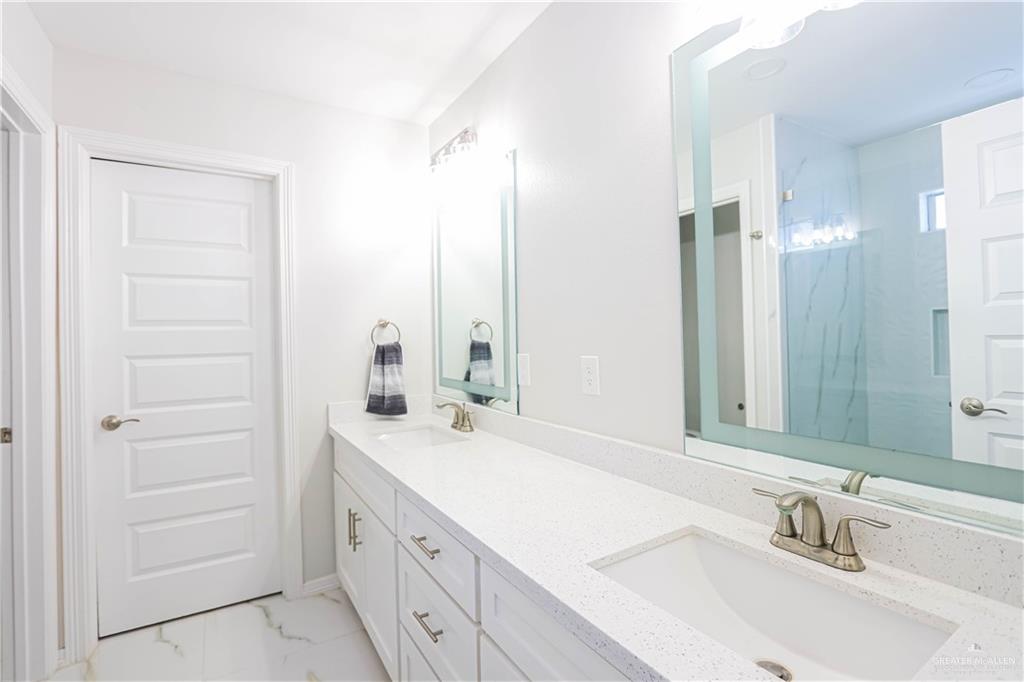 Photo 9 of 823 Whitewing Street