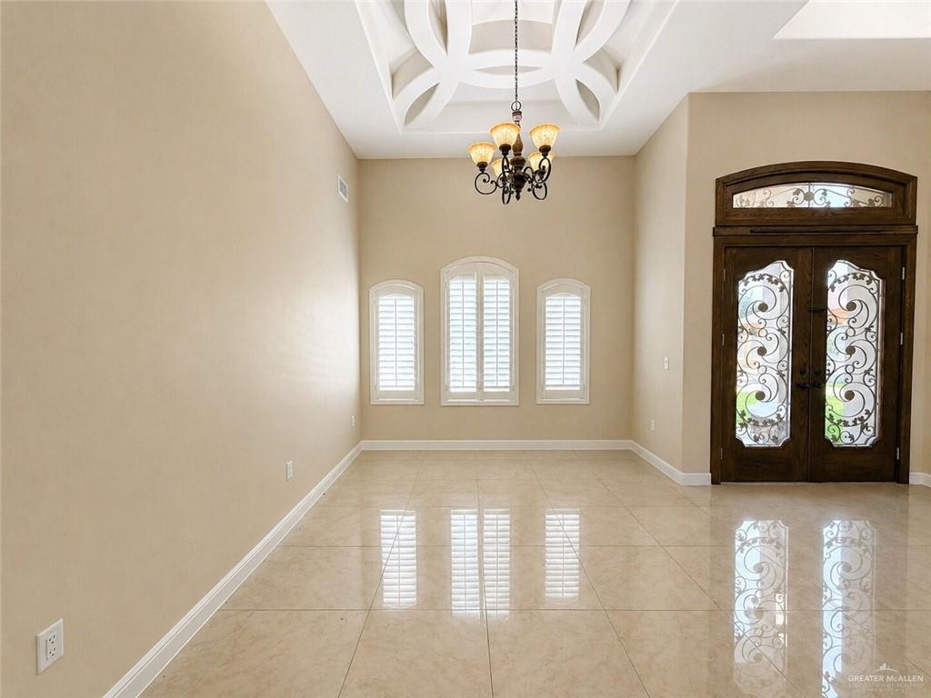 Photo 2 of 1621 Agualeguas Street