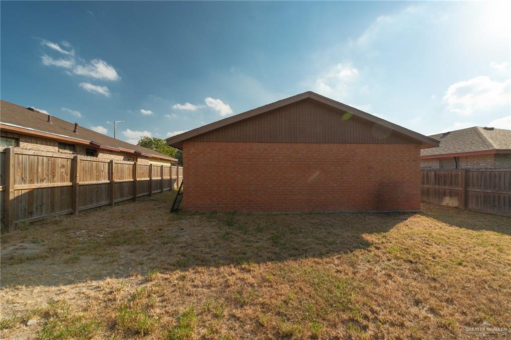 Photo 19 of 2033 Johnson Street