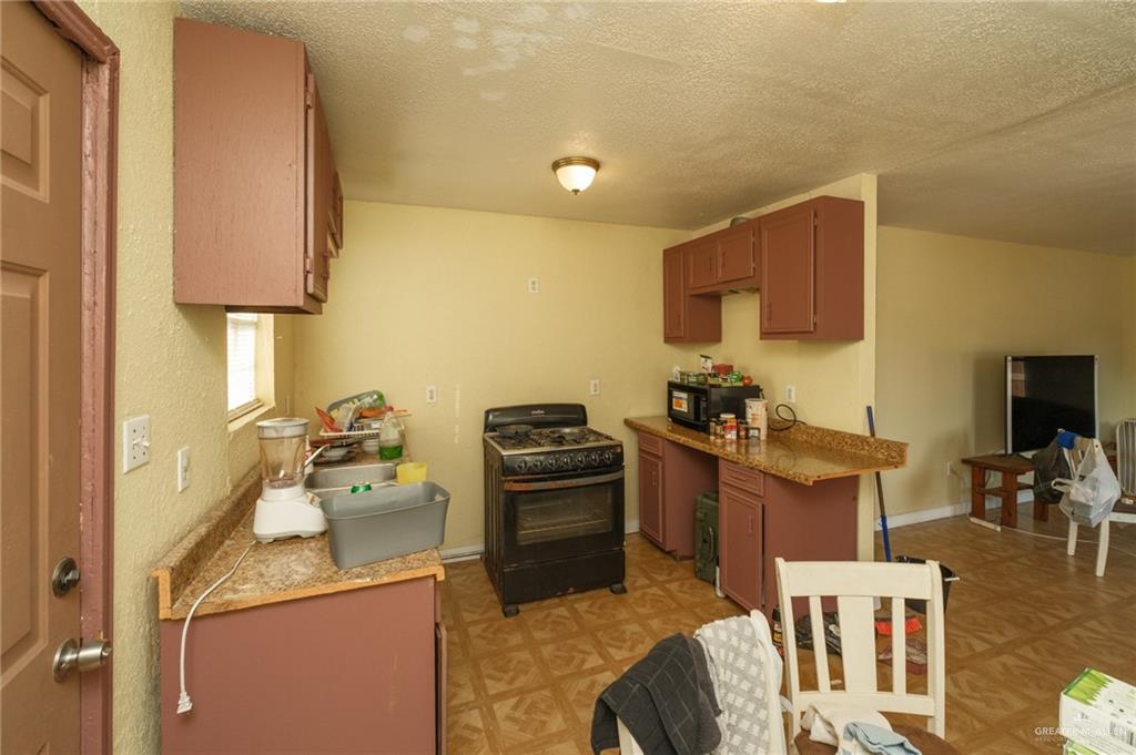 Photo 6 of 2033 Johnson Street